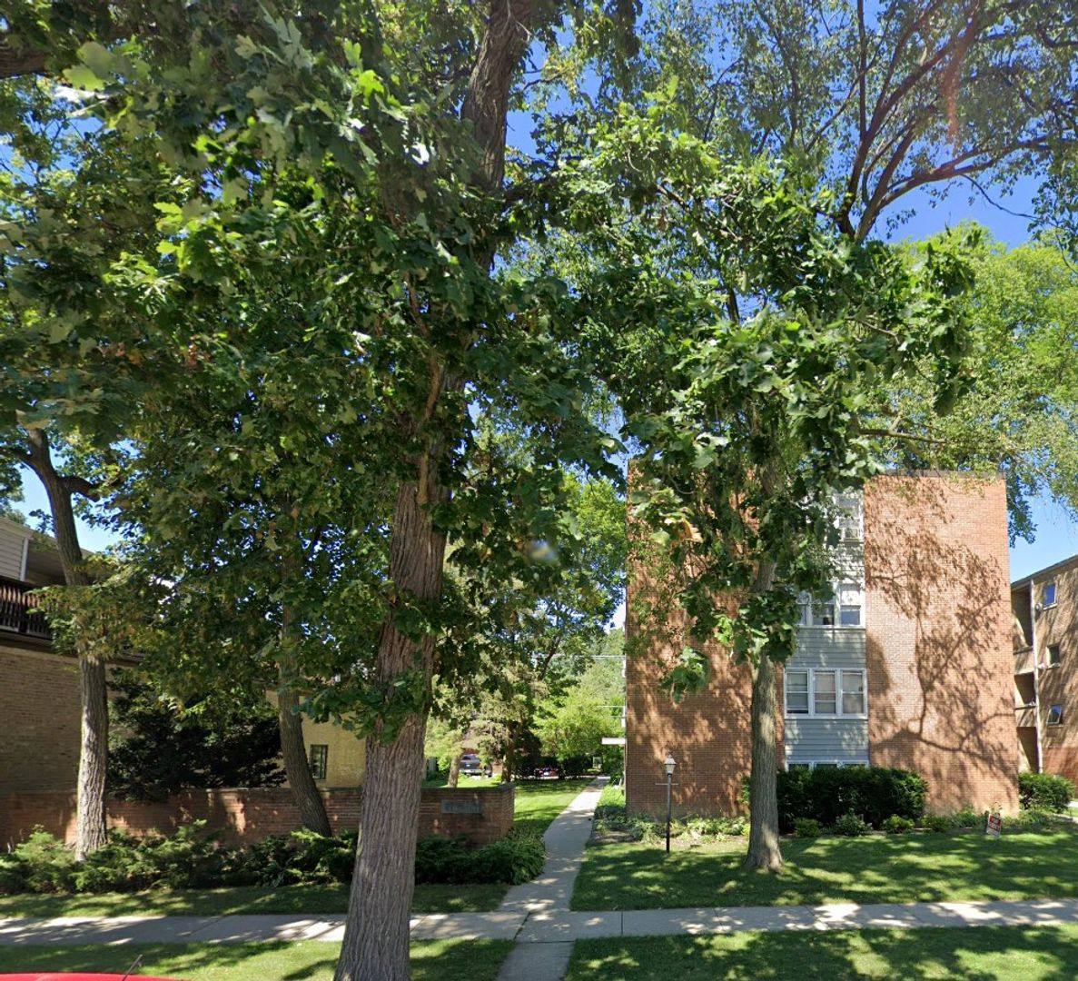 Apartment for rent at 2725 Central St #2N, Evanston, IL 60201