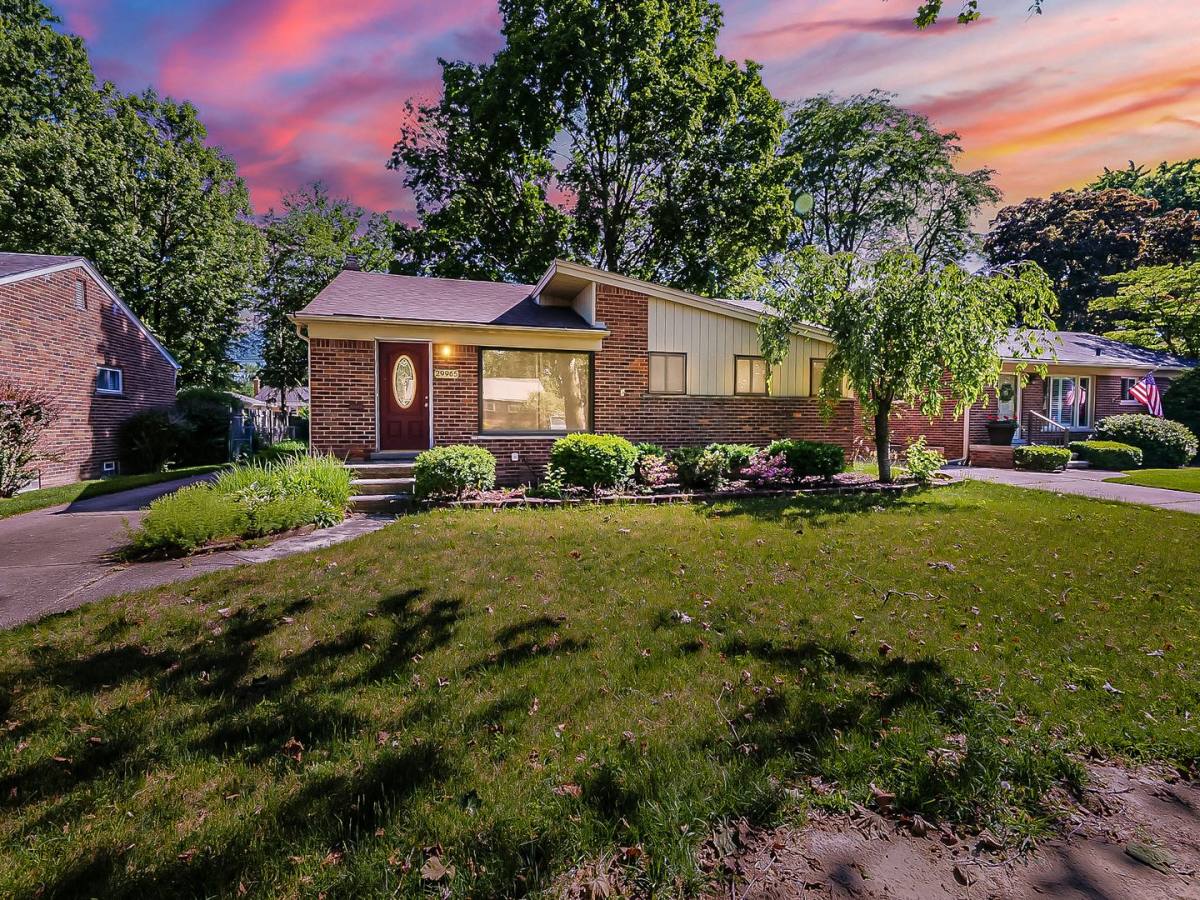 House for rent at 29965 Westfield St, Livonia, MI 48150