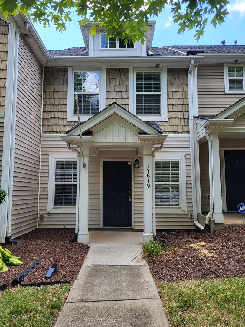 Townhouse for rent at 17619 Trolley Crossing Way, Cornelius, NC 28031