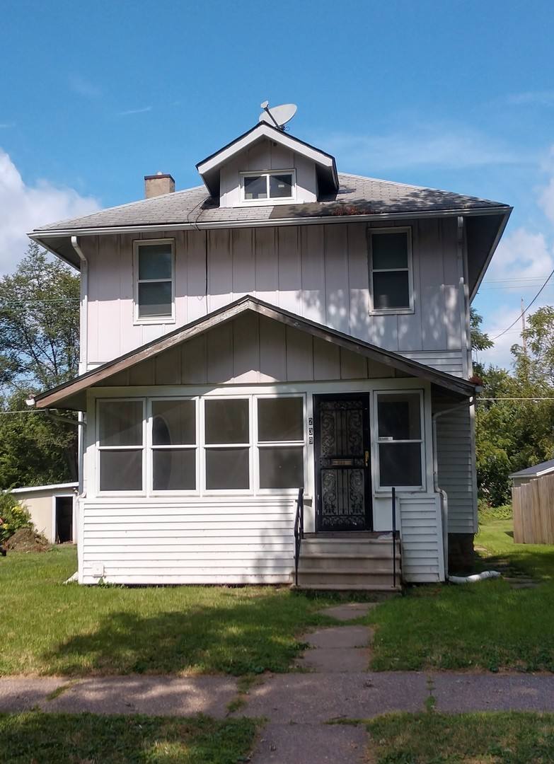 House for rent at 239 15th Ave, East Moline, IL 61244