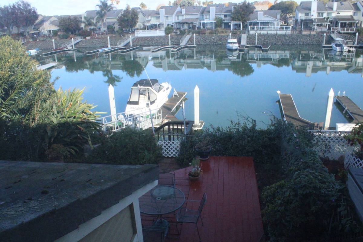 Townhouse for rent at 124 Heron Dr, Pittsburg, CA 94565