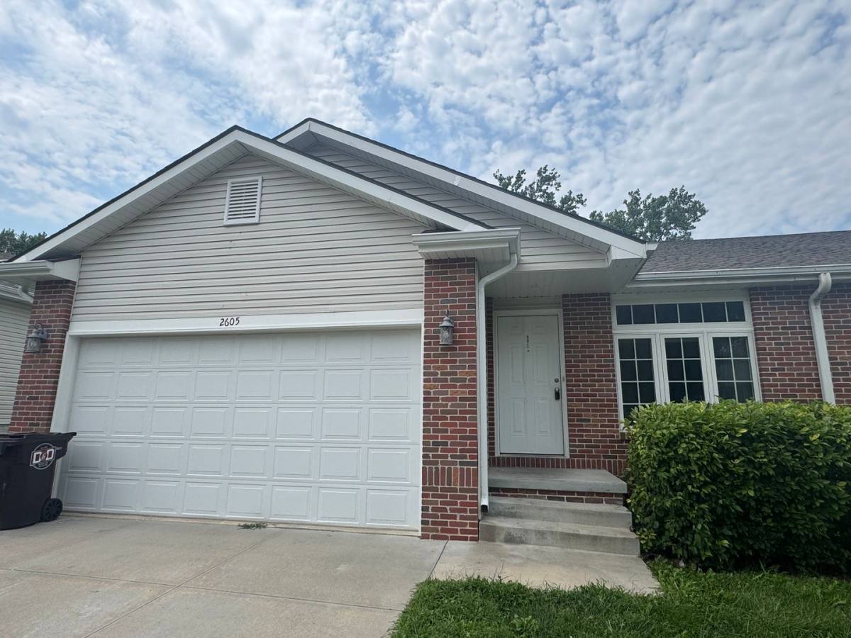 Apartment for rent at 2605 NW 52nd St, Lincoln, NE 68524