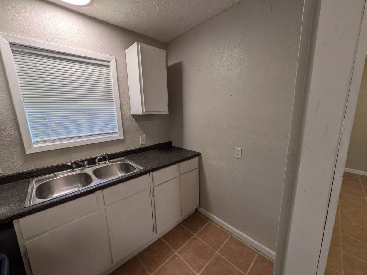 Apartment for rent at 650 W Florida Ave, Beaumont, TX 77705