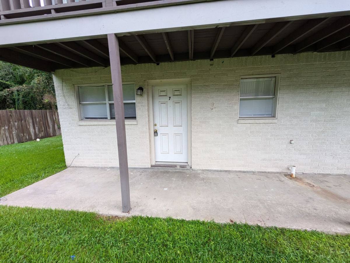 Apartment for rent at 650 W Florida Ave, Beaumont, TX 77705