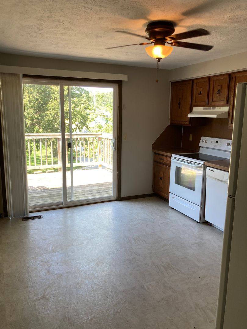 Apartment for rent at 3313-15 Chicago Ave, Sioux City, IA 51106