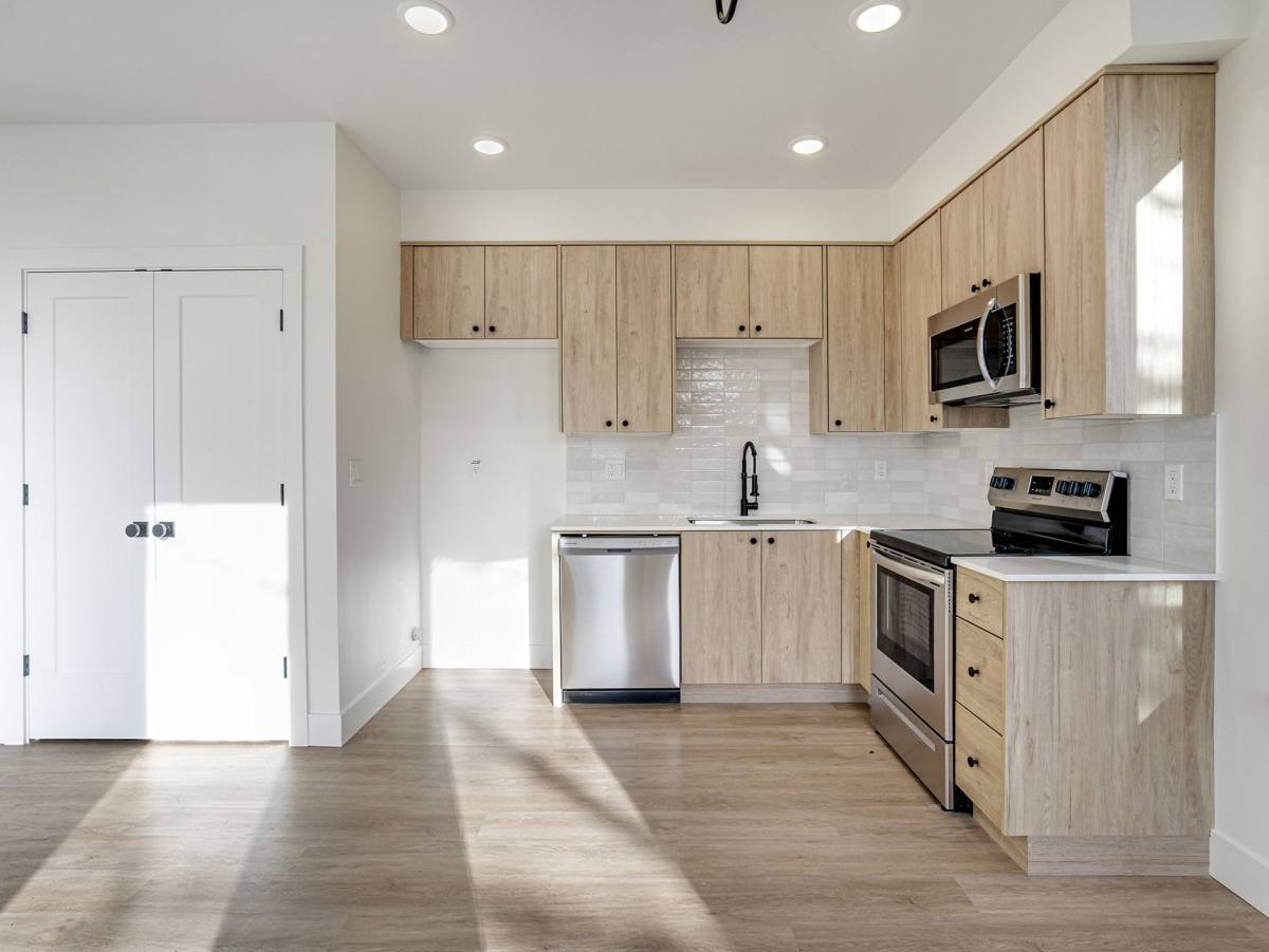 Townhouse for rent at 2329 N Lombard St, Portland, OR 97217