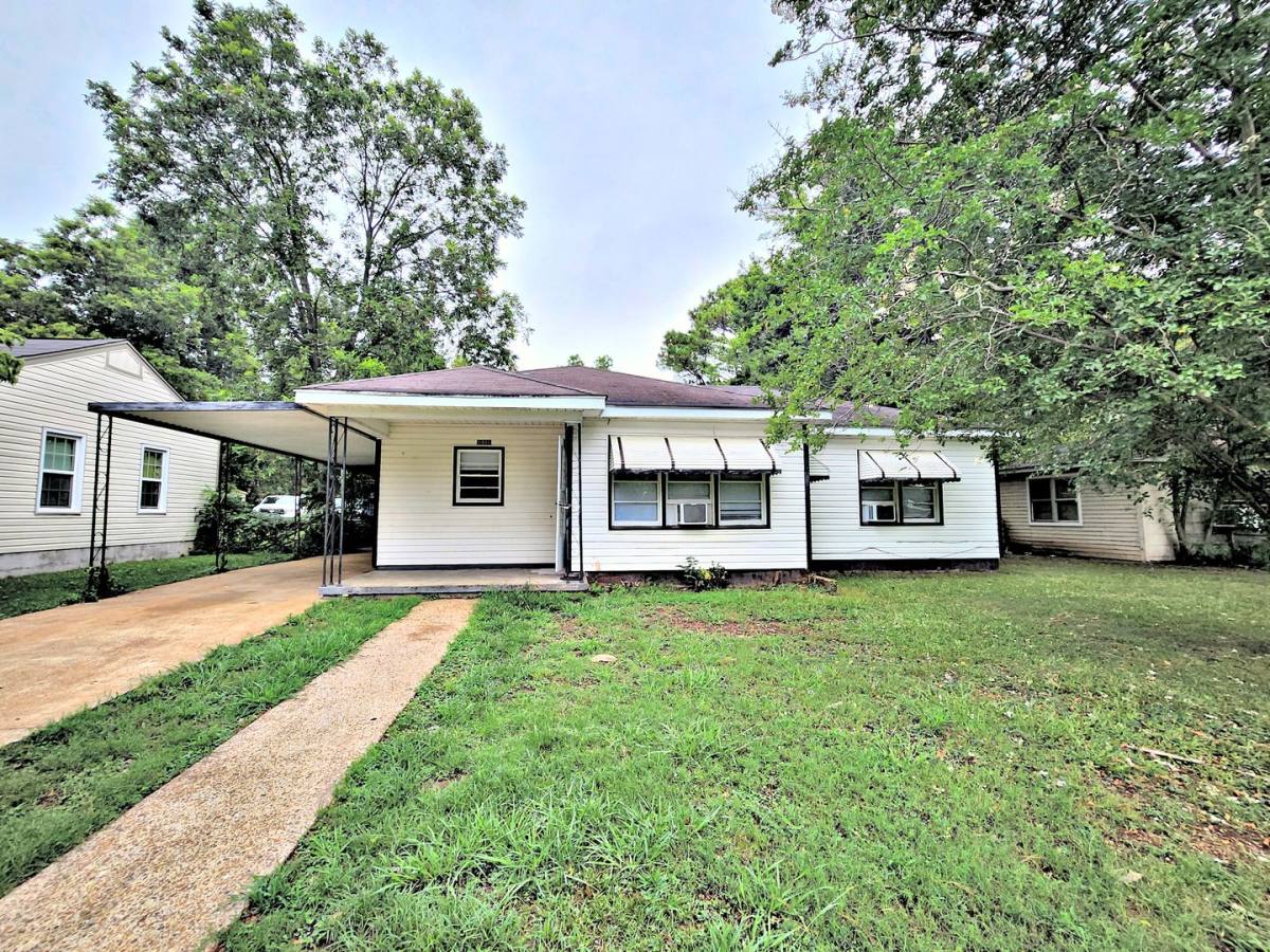 House for rent at 1410 7th St SE, Decatur, AL 35601
