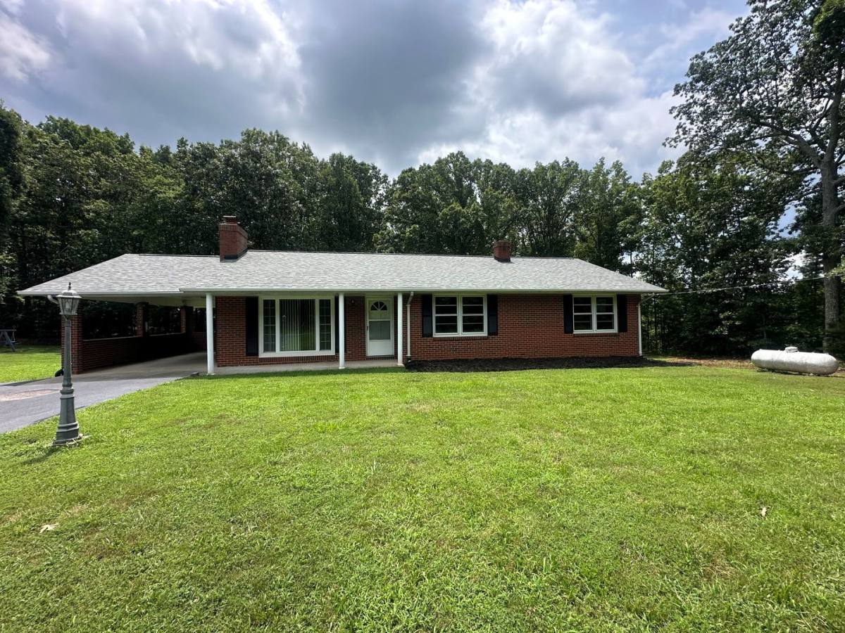 House for rent at 2472 Spring Rd, Hurt, VA 24563