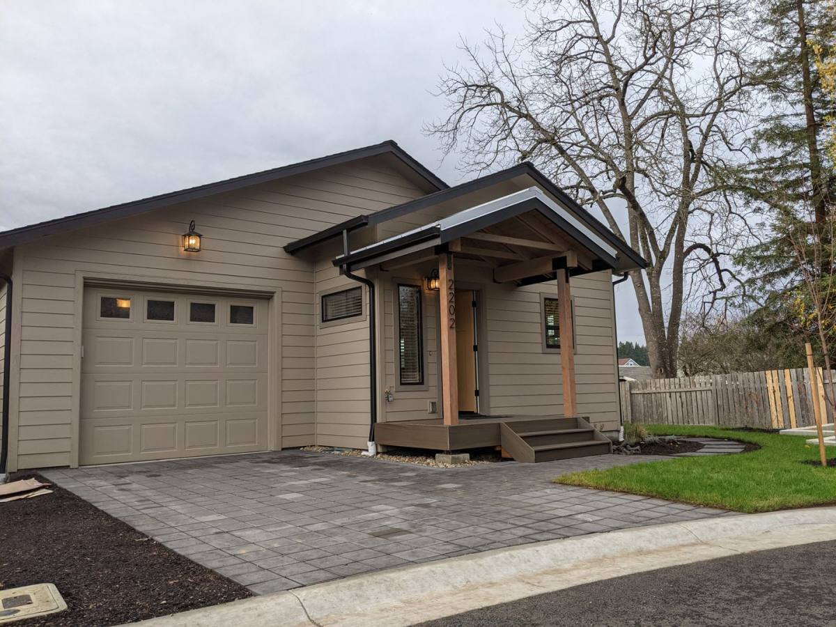 House for rent at 2202 Four Oaks Grange, Eugene, OR 97405