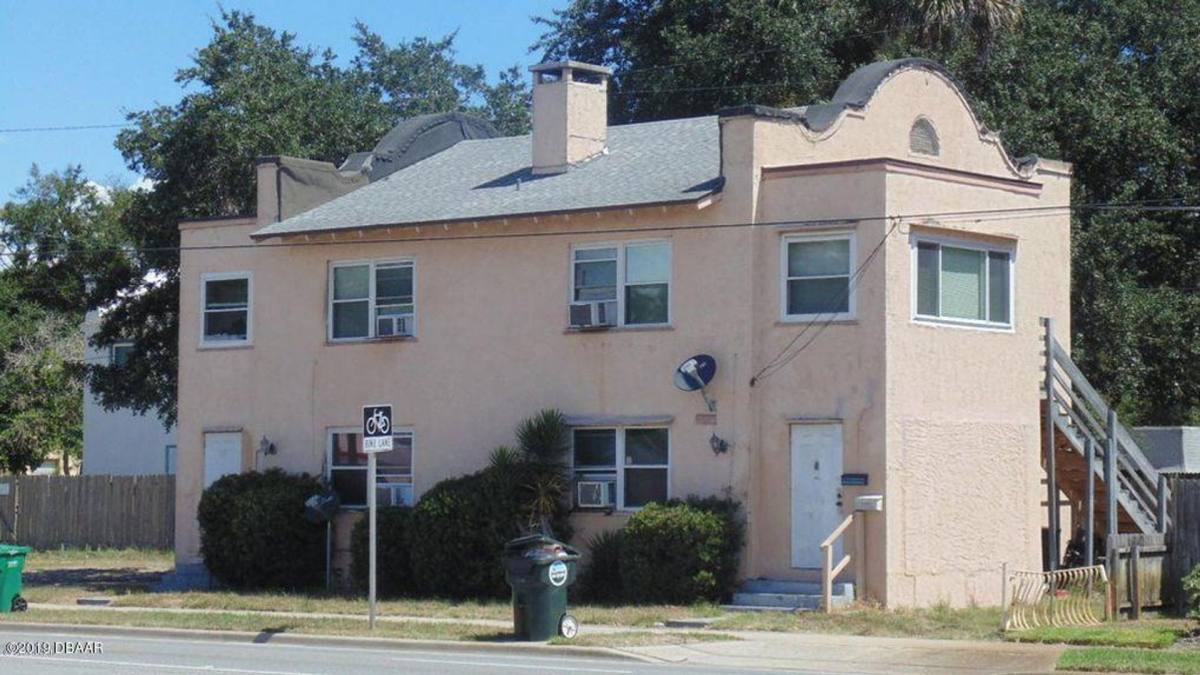 Apartment for rent at 1127B S Ridgewood Ave, Daytona Beach, FL 32114
