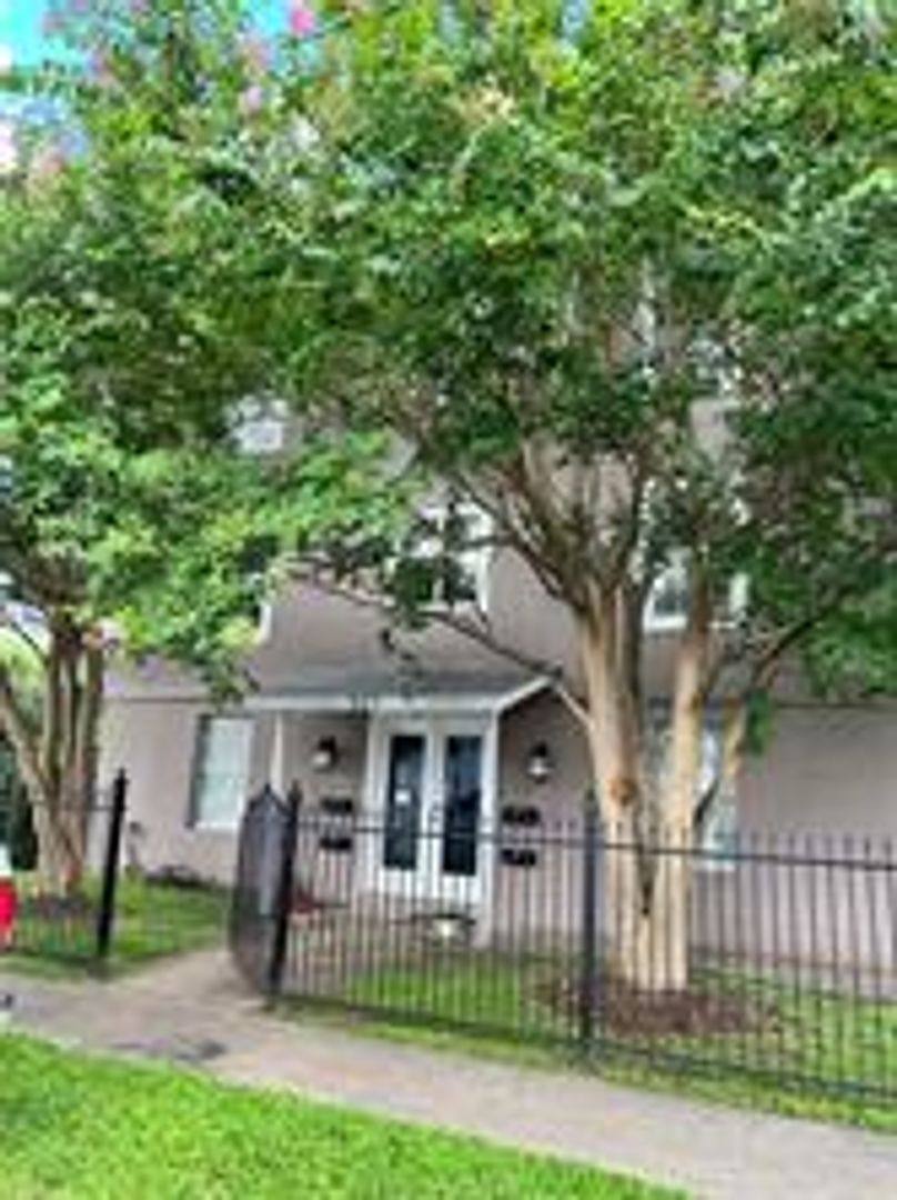 Apartment for rent at 145 N Telemachus St, New Orleans, LA 70119