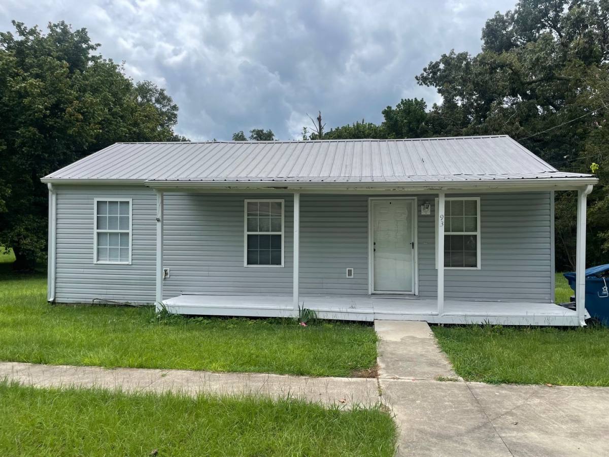 House for rent at 93 Nunnally Ave, Anniston, AL 36206