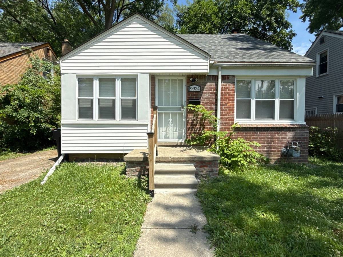 House for rent at 19924 Oakfield Ave, Detroit, MI 48235
