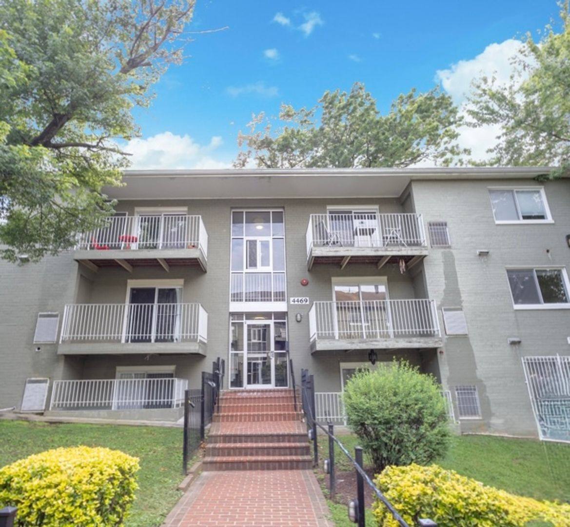 Condo for rent at 4469 B St SE, Washington, DC 20019