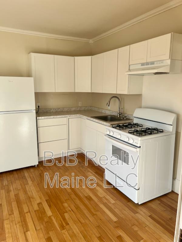 Apartment for rent at 299 Ocean St #1, South Portland, ME 04106