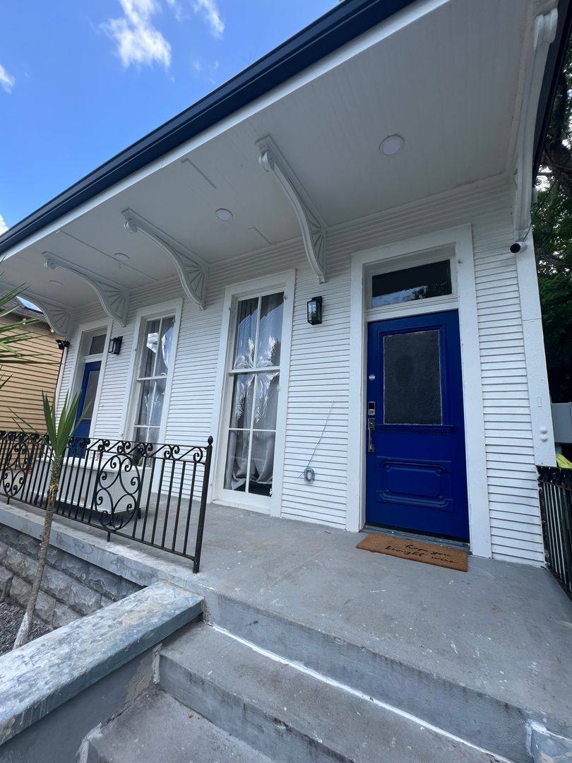 Apartment for rent at 820-22 Hillary St, New Orleans, LA 70118