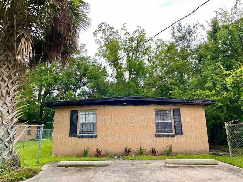 Apartment for rent at 3254 Phyllis St, Jacksonville, FL 32205