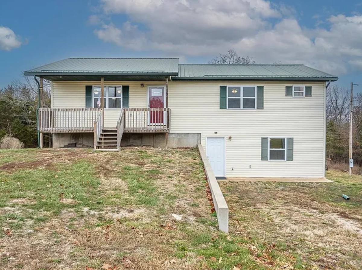 House for rent at 28665 Highway Ab, Richland, MO 65556
