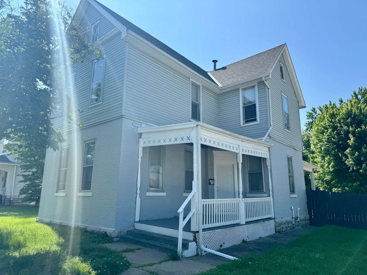 Apartment for rent at 1100 1 2 Payson Ave, Quincy, IL 62301