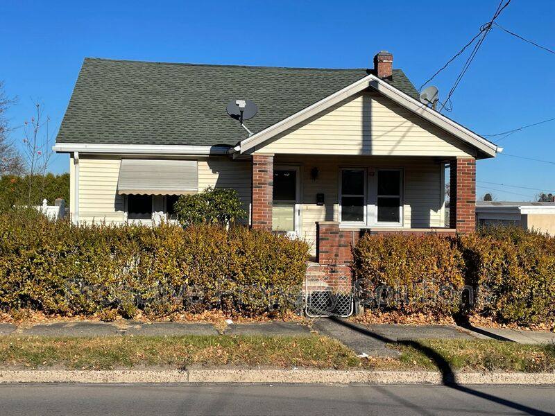 House for rent at 825 W 15th St, Hazleton, PA 18201