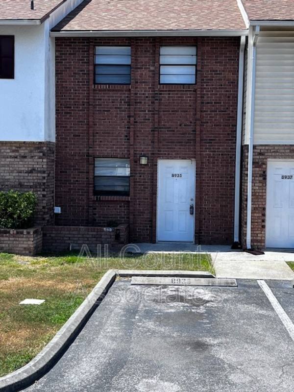 Townhouse for rent at 8935 Cochise Lane, Port Richey, FL 34668