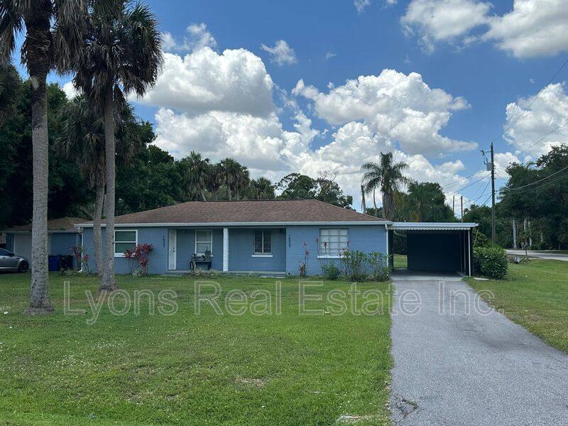 Apartment for rent at 1539 Piney Rd, North Fort Myers, FL 33903