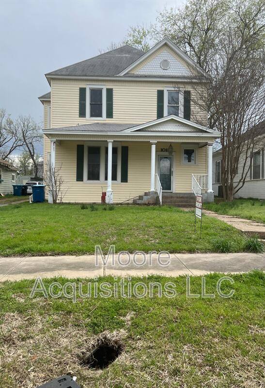 House for rent at 1018 W Sears, Denison, TX 75020