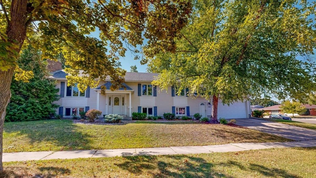 House for rent at 2418 Northern Hills Court NE, Rochester, MN 55906