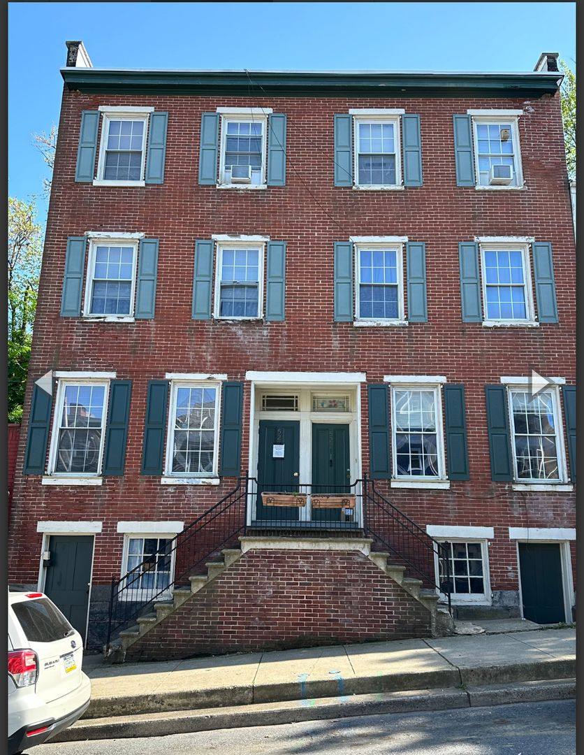Apartment for rent at 522 Ferry St, Easton, PA 18042