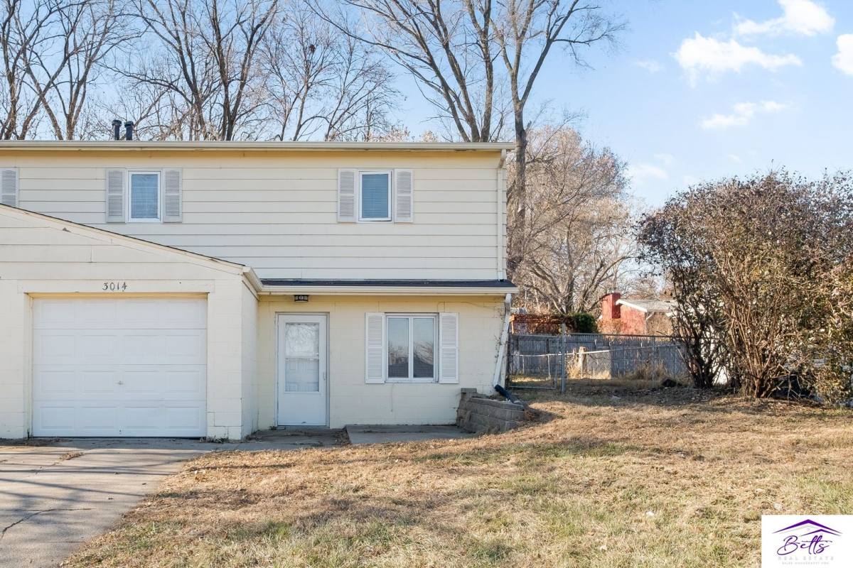 Apartment for rent at 3012 Menke Circle, Omaha, NE 68134