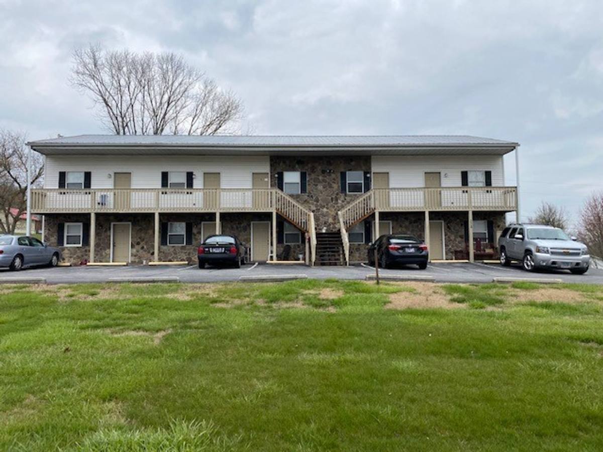 Apartment for rent at 218 Colonial Heights Rd, Kingsport, TN 37663