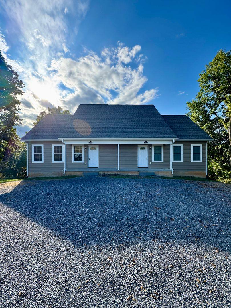 House for rent at 308A S Water St, Woodstock, VA 22664