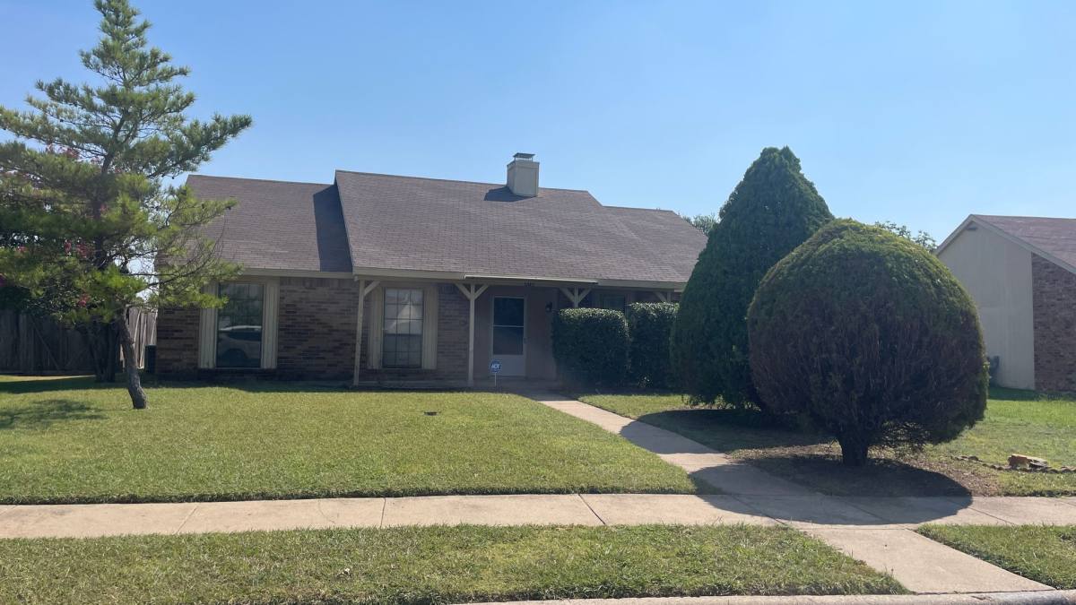 House for rent at 512 Justice St, Cedar Hill, TX 75104