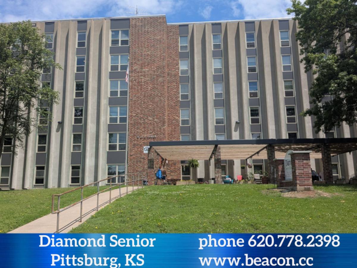 Apartment for rent at 700 N Pine St, Pittsburg, KS 66762