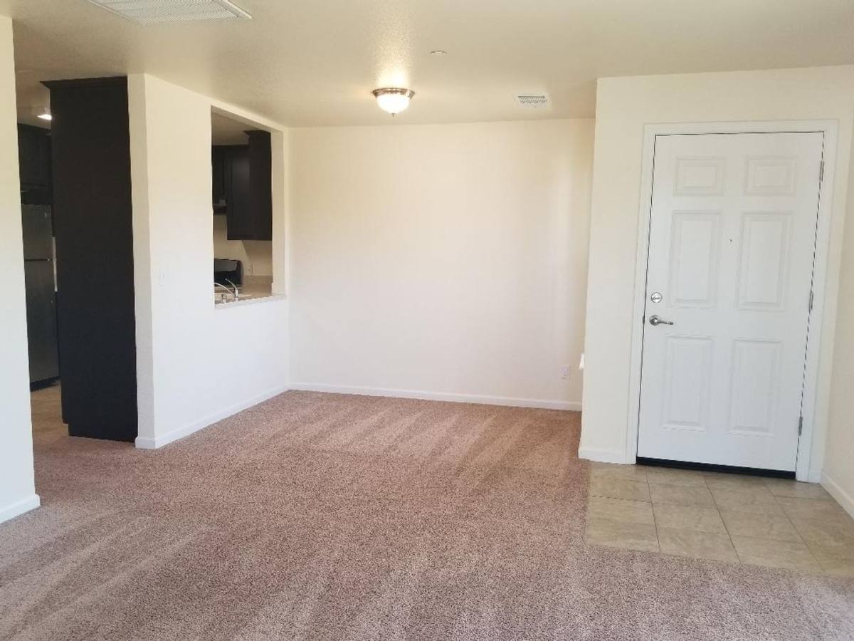 Apartment for rent at 221 N Fremont St, Manteca, CA 95336