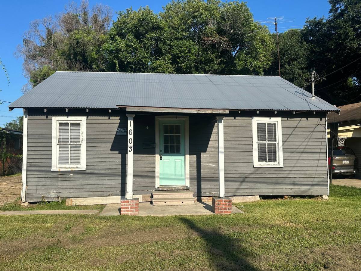 House for rent at 1603 12th St, Lafayette, LA 70501