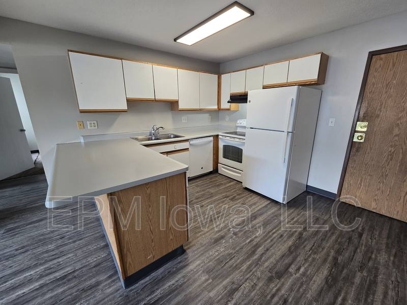 Apartment for rent at 60 Miller Ave SW #5, Cedar Rapids, IA 52404