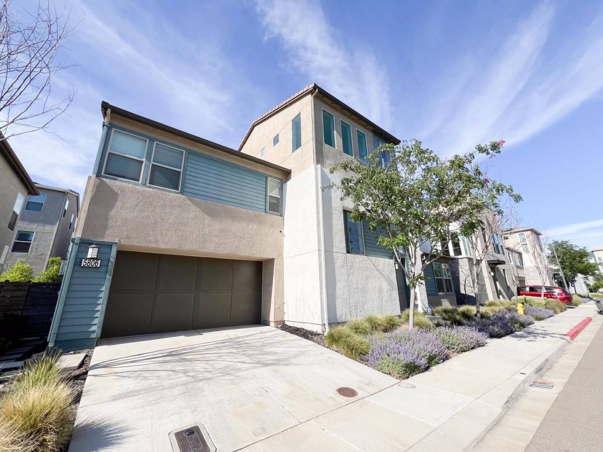 House for rent at 5806 Beechwood Loop, Dublin, CA 94568