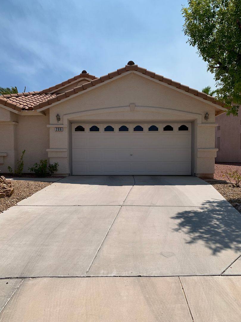 House for rent at 206 Camelback Ridge, Henderson, NV 89012