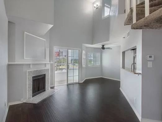 Apartment for rent at 1010 Allen St, Dallas, TX 75204