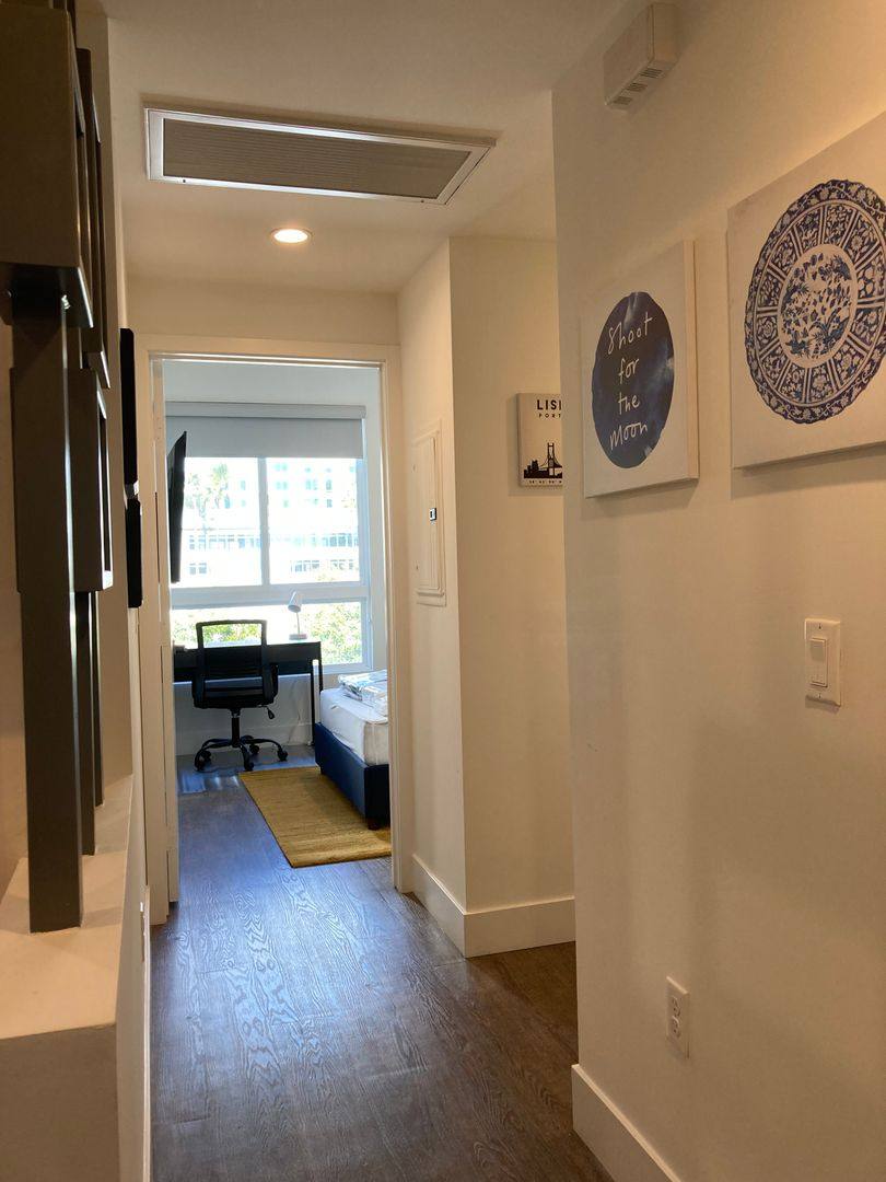 Apartment for rent at 1439 Tamarind Ave, Los Angeles, CA 90028
