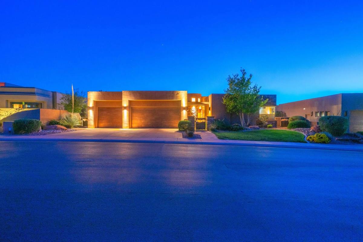 House for rent at 3052 N Snow Canyon Parkway, Saint George, UT 84770