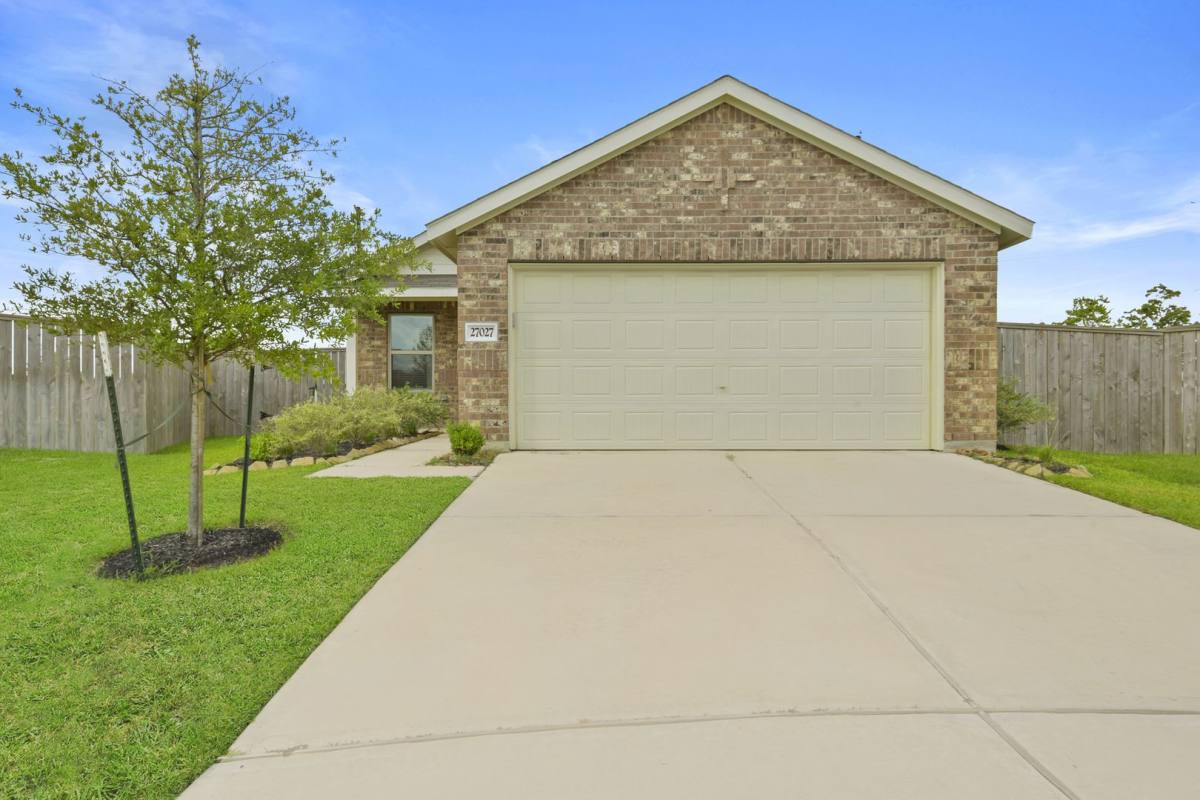 House for rent at 27027 Euphonia Green Lane, Katy, TX 77493
