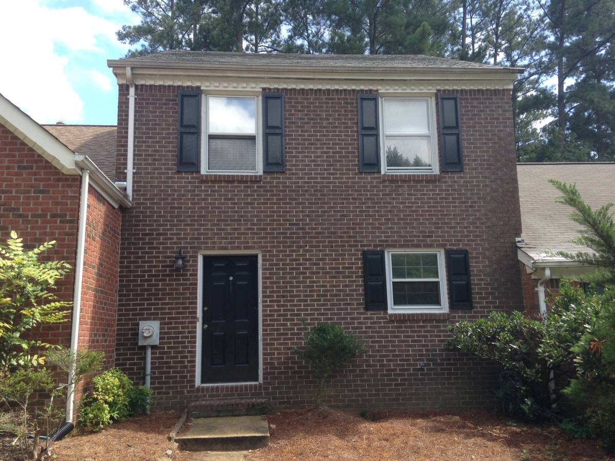 Townhouse for rent at 155 Williamsburg Way, Fayetteville, GA 30214