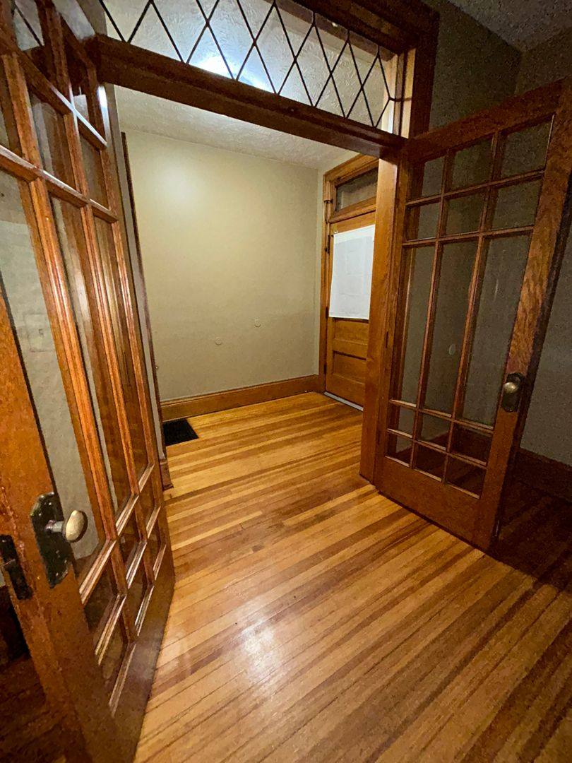 House for rent at 556 S 26th Ave, Omaha, NE 68105