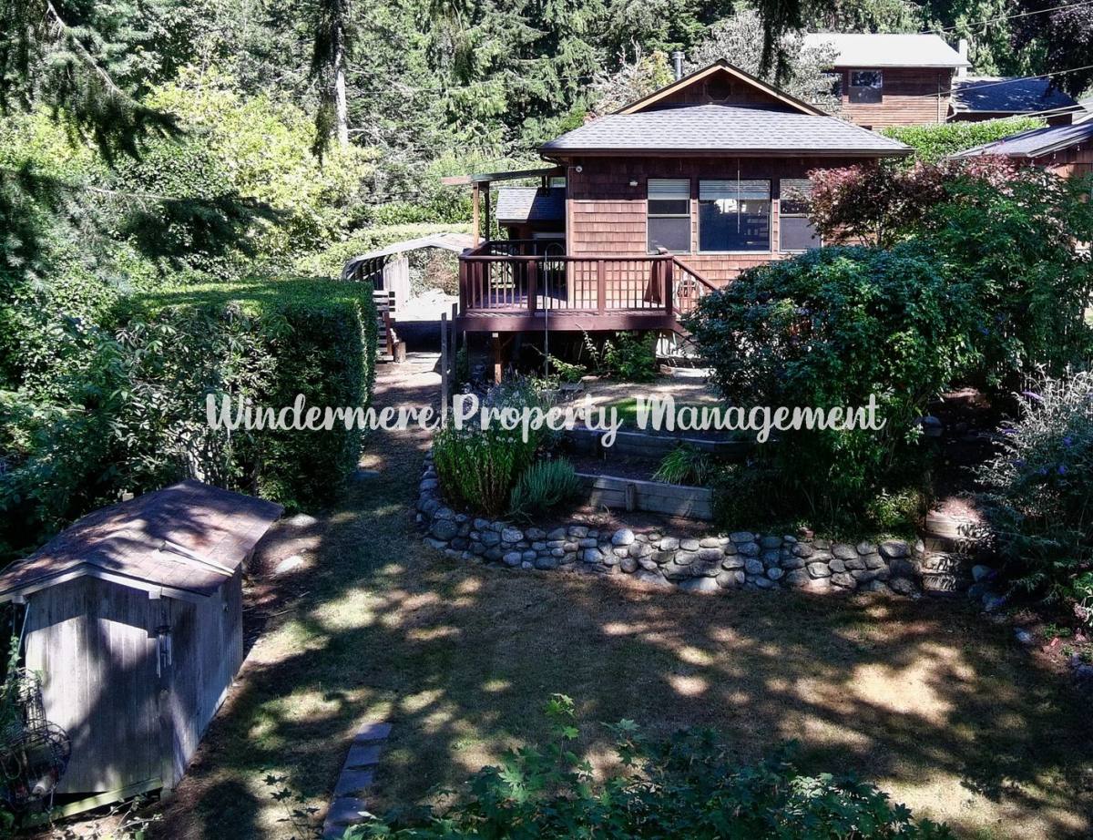House for rent at 9403 NE Harris Ave, Indianola, WA 98342