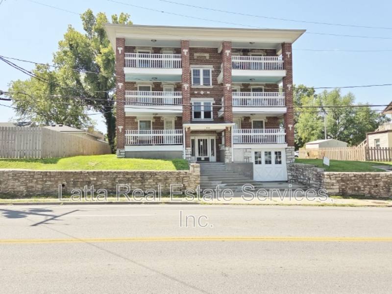 Apartment for rent at 709 W Truman Rd #3D, Independence, MO 64050