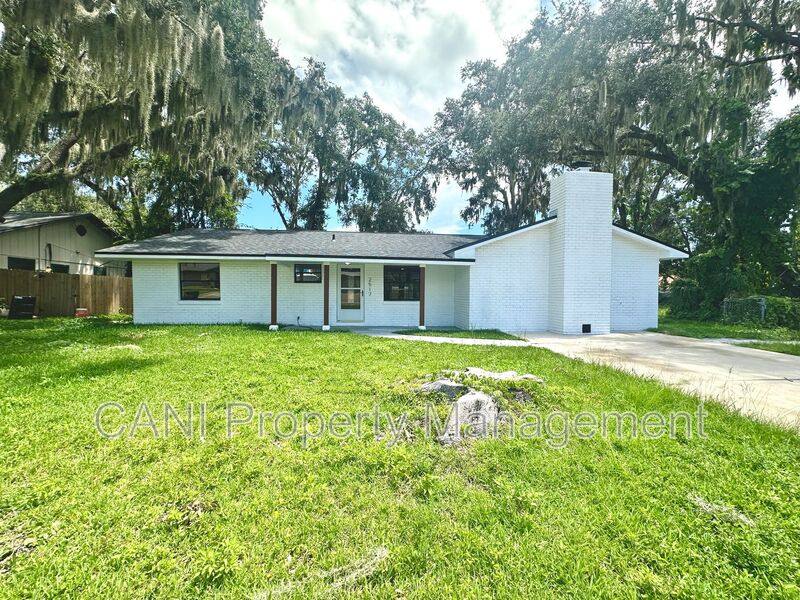 House for rent at 2517 Royal Palm Dr, Edgewater, FL 32141