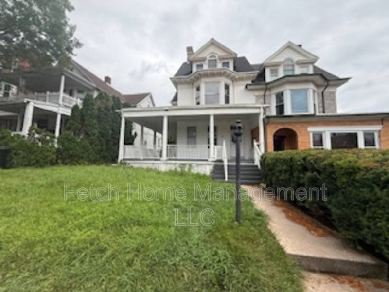 Apartment for rent at 436 Linden Ave #2, York, PA 17404