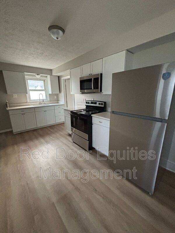House for rent at 1101 E Walnut St, Lancaster, OH 43130